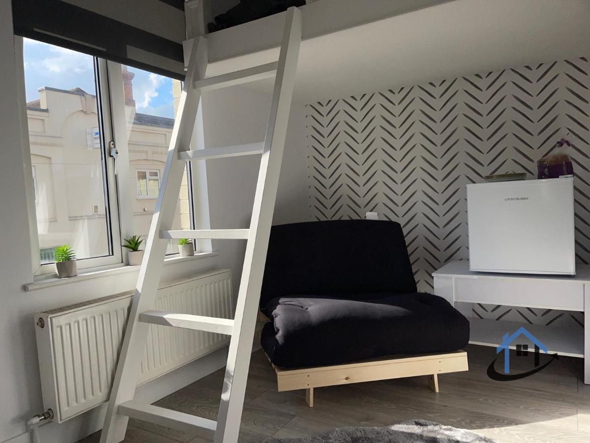Acaster House, X4 Rooms With En-Suites X1 Room Private Bathroom, Street Parking, Close To Train Station Kettering Luaran gambar